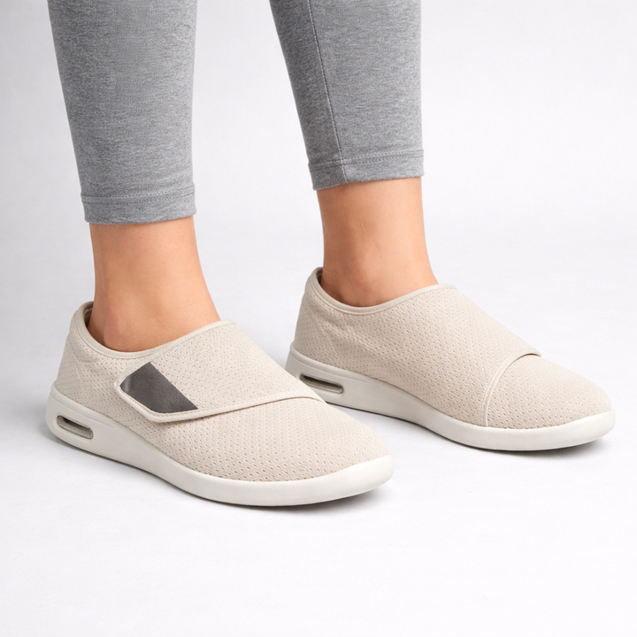 Extra-Wide Walking Shoe for Women