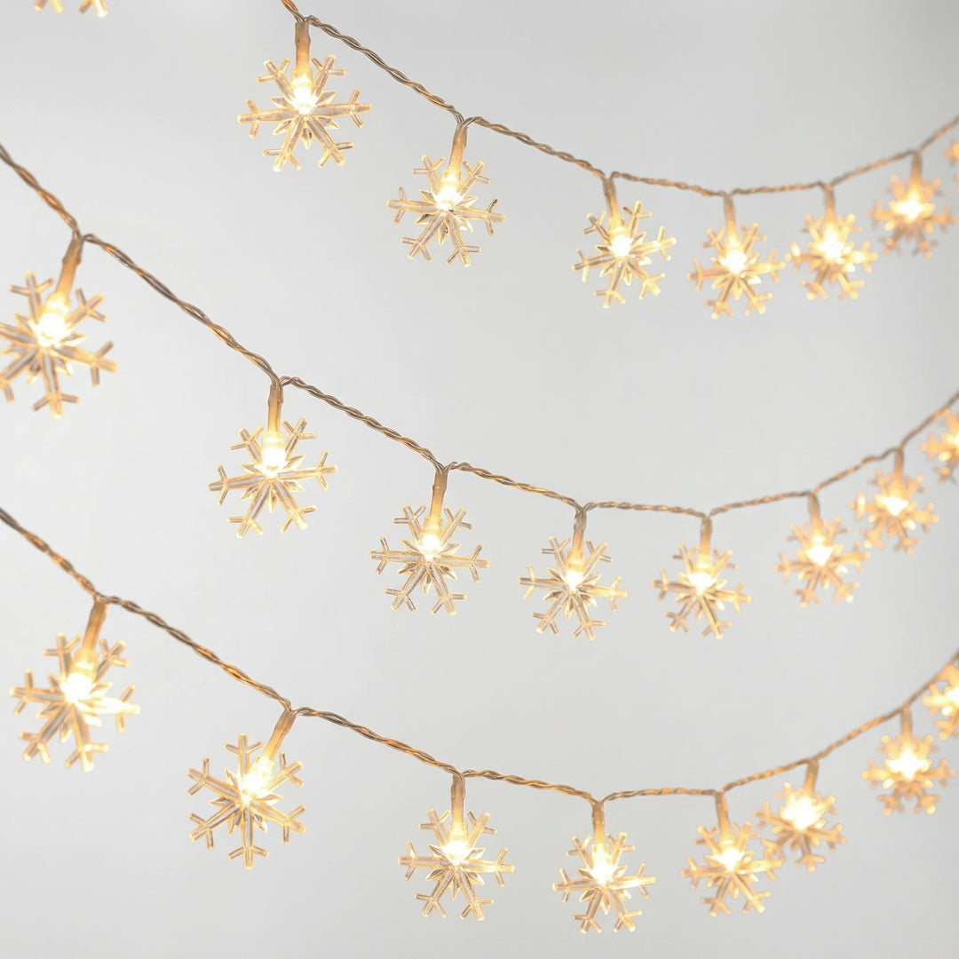 Frostlume - Snowflake-Shaped LED String Lights
