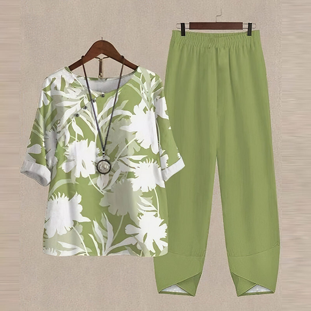 Perfectly Comfortable Elegant Floral 2 Piece Set for Women