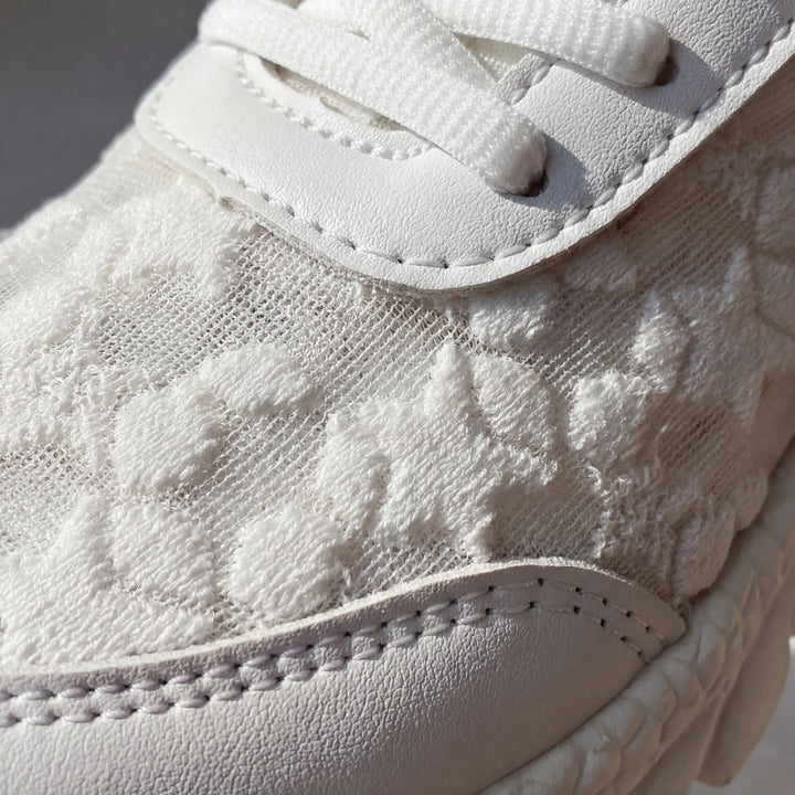 Stellux - Lace-Up Star Pattern Casual Sneaker
