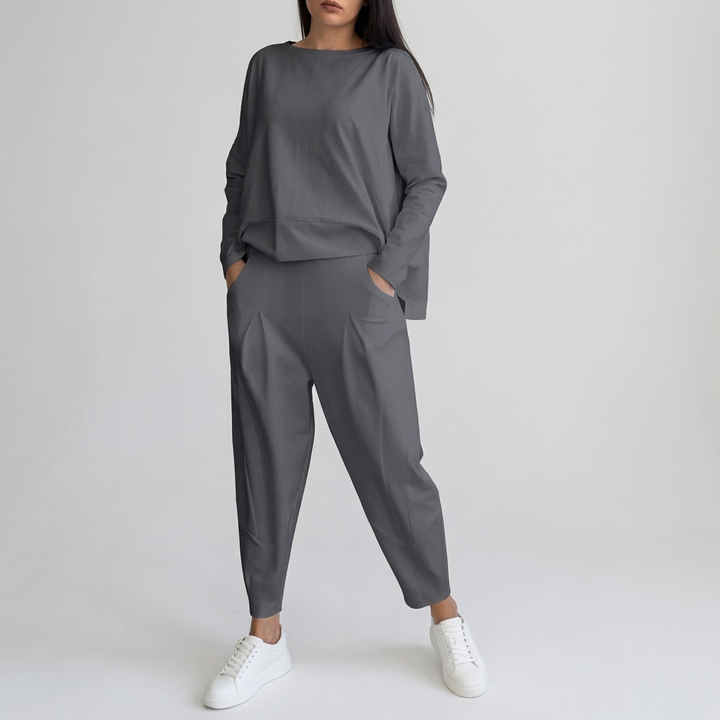 Two-Piece Leisure Suit with Round Neck and Long Sleeves