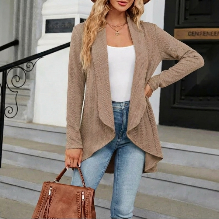 Stylish Women's Cardigan for the Autumn Season