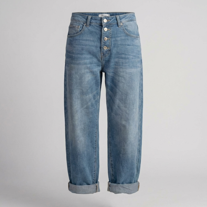 Wide-Leg Women’s Jeans