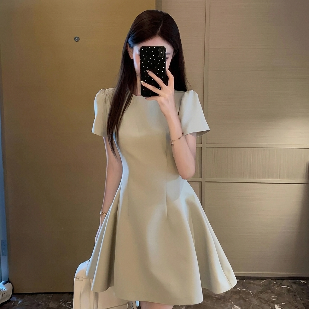 Elegant Short-sleeve Dress That Makes Petite Figures Look Taller