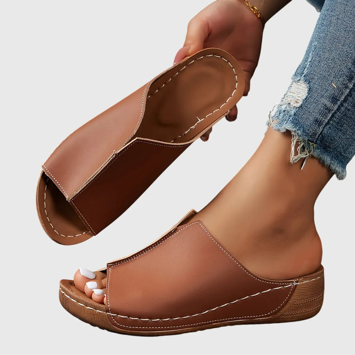 Kira Women&