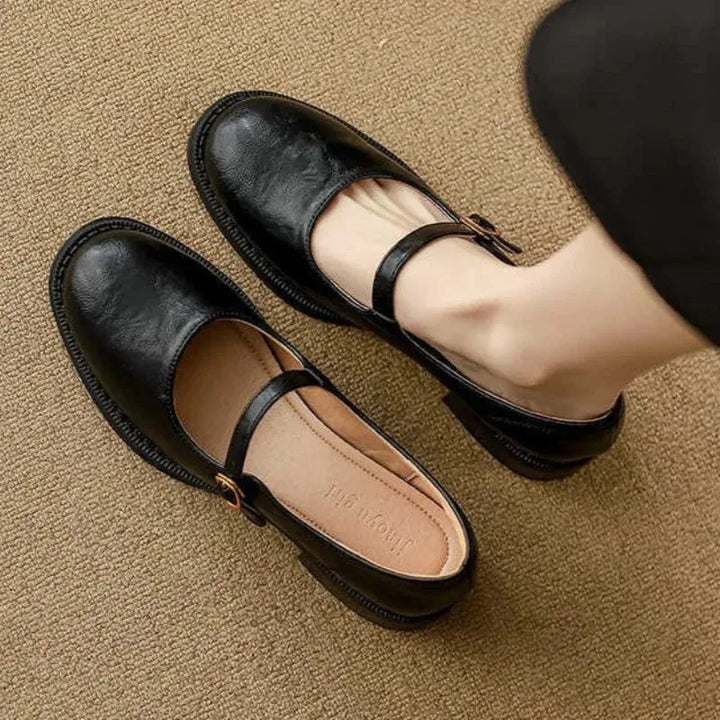 Laure Women&