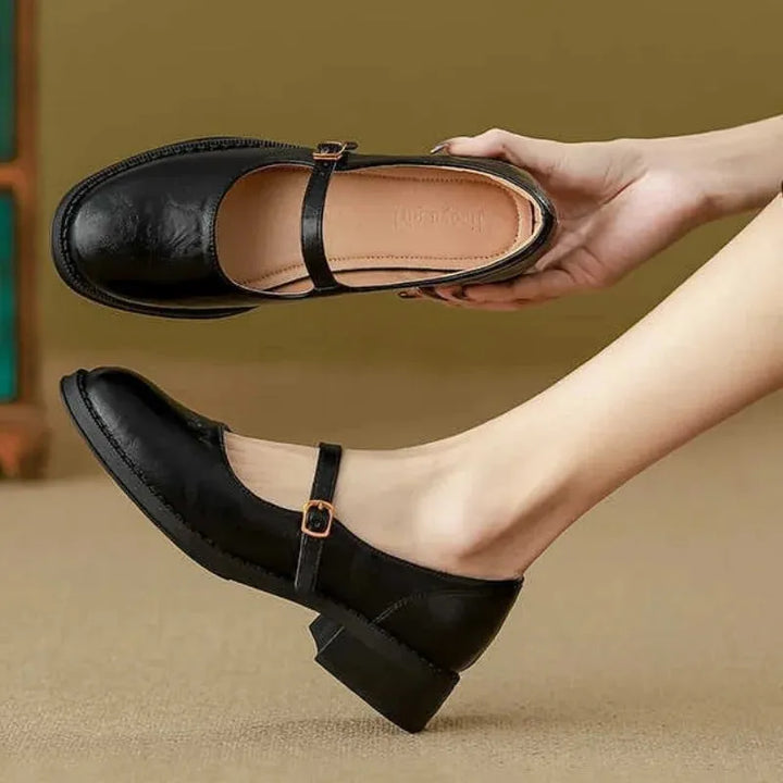 Laure Women&