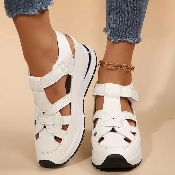 Saskia Women&