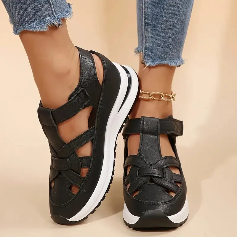 Saskia Women&
