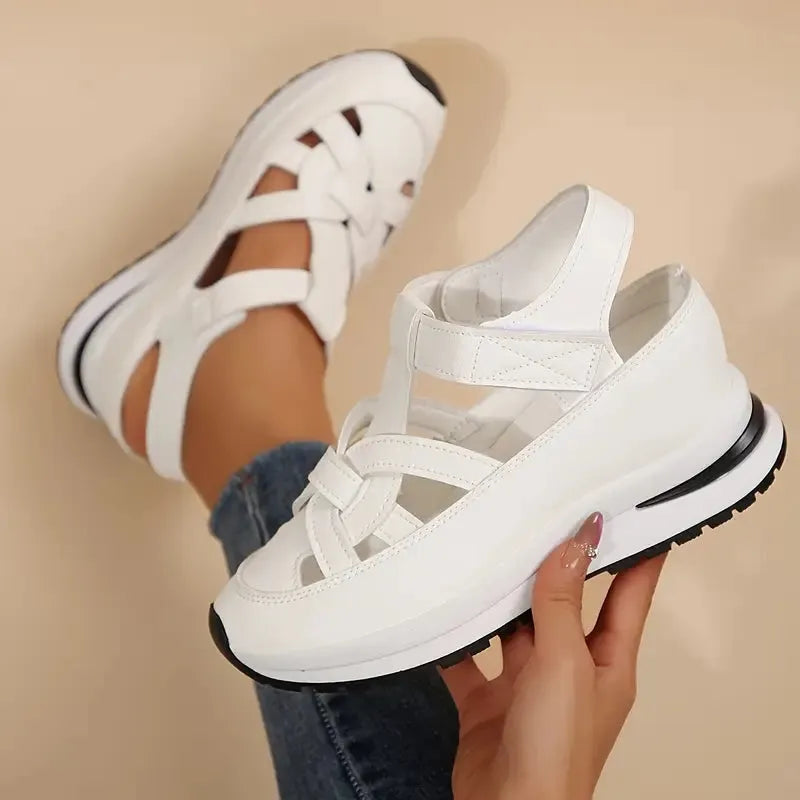Saskia Women&
