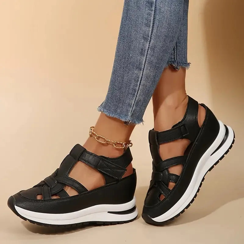 Saskia Women&